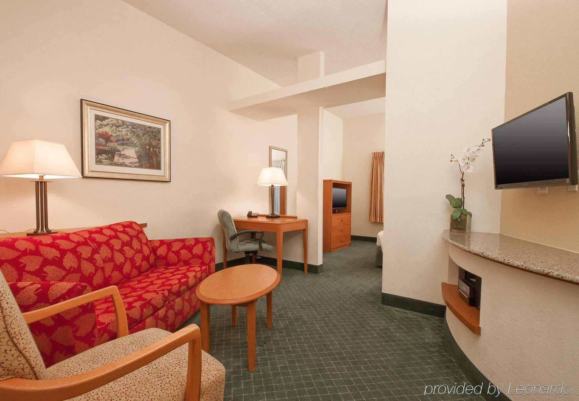 Fairfield Inn & Suites Μπόμοντ Εξωτερικό φωτογραφία