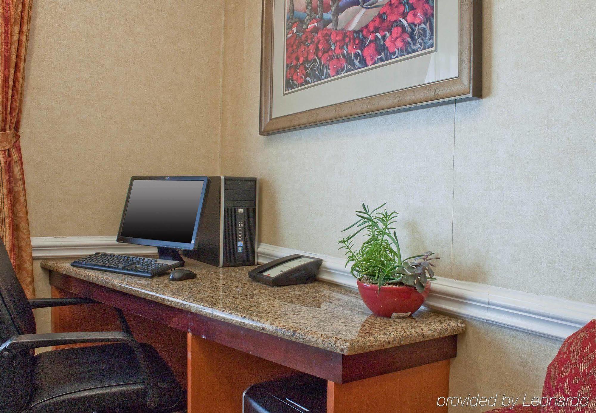 Fairfield Inn & Suites Μπόμοντ Εξωτερικό φωτογραφία